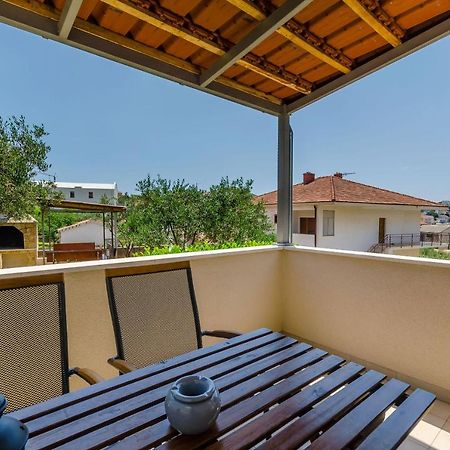 Apartments And Room Maestral Trogir Exterior photo